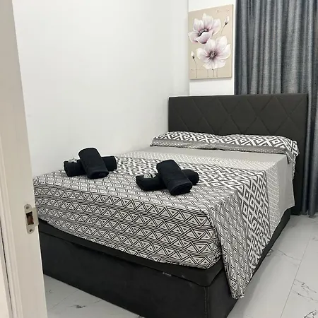 Vakantiehuis San Eugenio Fantastic New 4 Bedrooms Wifi Free Costa Adeje (Tenerife)