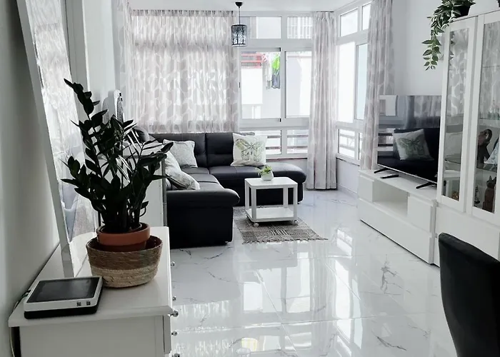 San Eugenio * Costa Adeje (Tenerife)